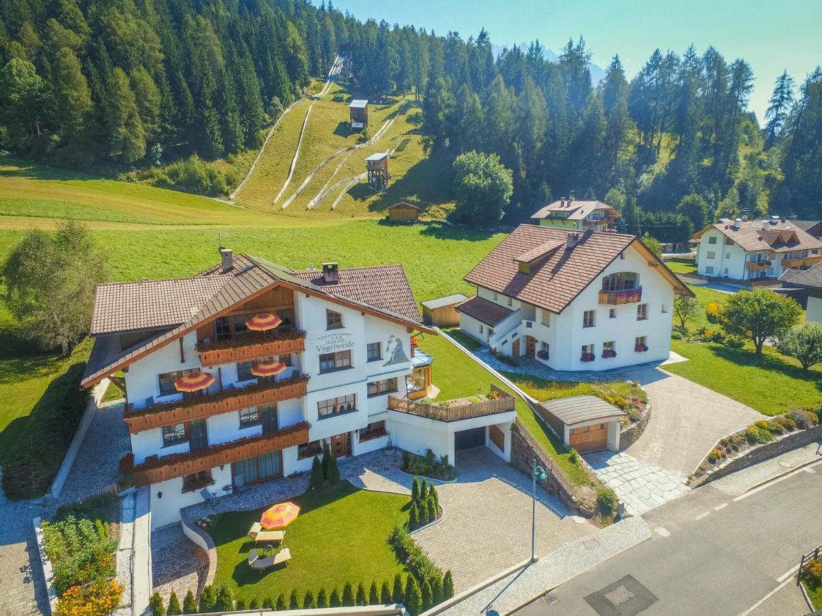 Haus Zur Vogelweide App 1 Apartamento Dobbiaco Exterior foto