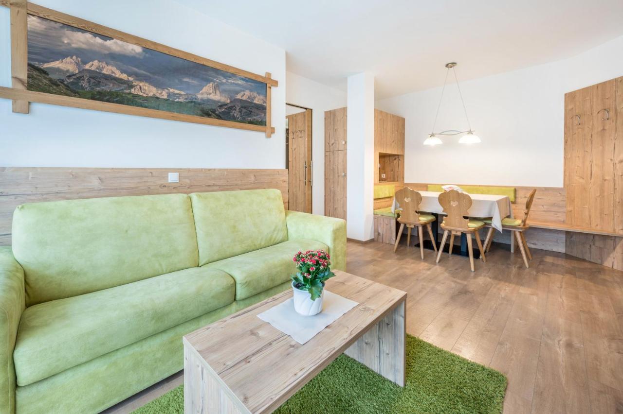 Haus Zur Vogelweide App 1 Apartamento Dobbiaco Exterior foto