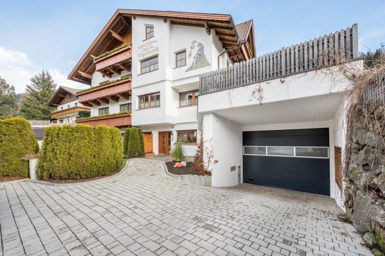 Haus Zur Vogelweide App 1 Apartamento Dobbiaco Exterior foto