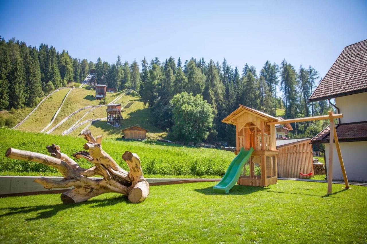 Haus Zur Vogelweide App 1 Apartamento Dobbiaco Exterior foto